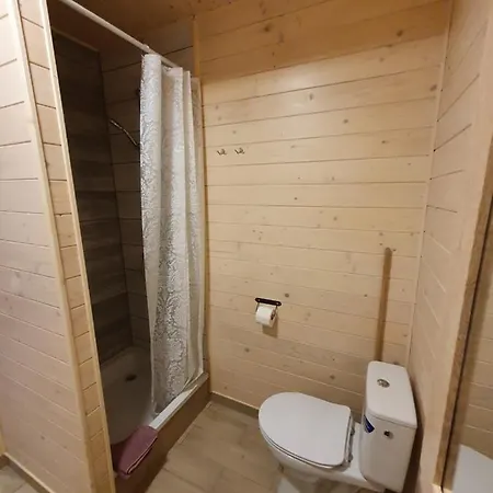 木屋 Letniskowe Magnolia 尤斯托尼莫斯基